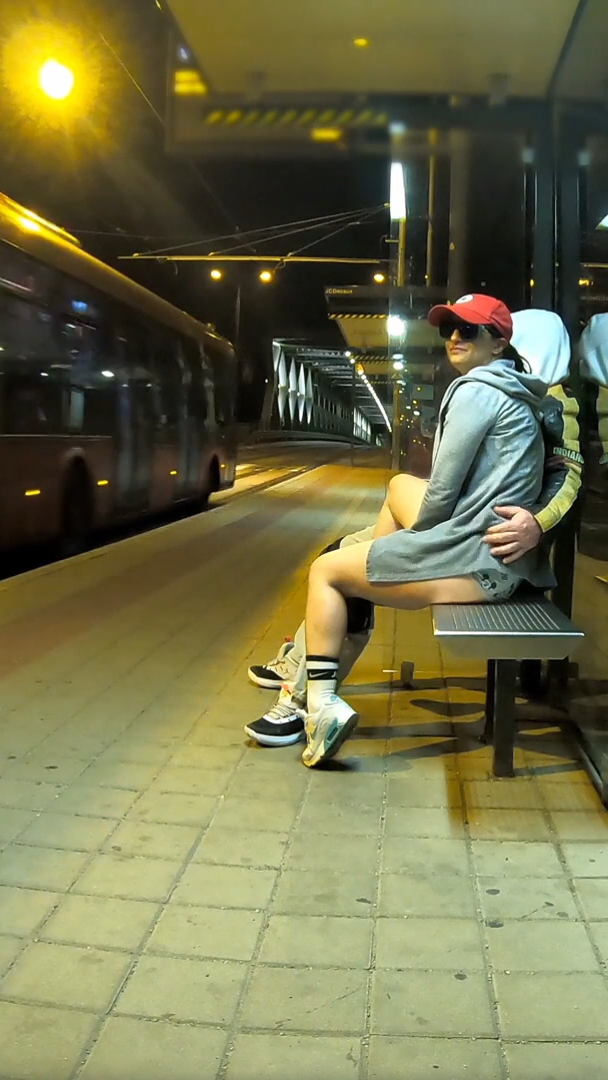 Risky sex at a bus stop🖤