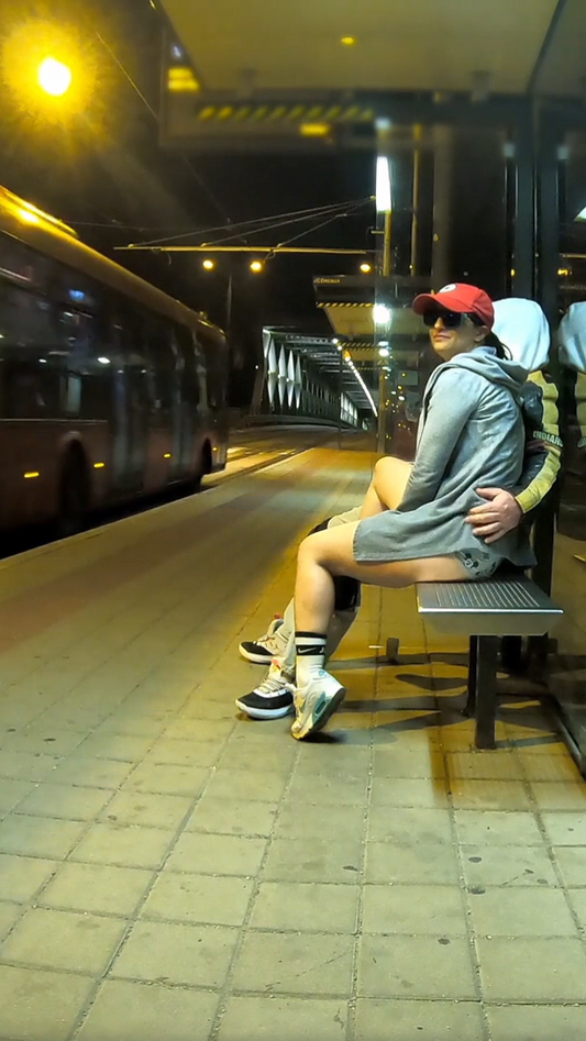 Risky sex at a bus stop🖤